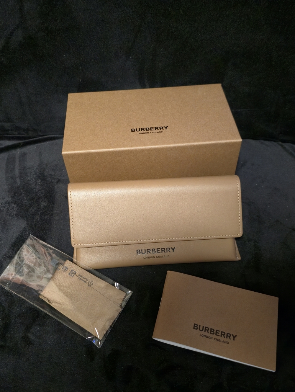 Burberry Black Cat-Eye Sunglasses with Signature Check Accent - Picture 5 of 8